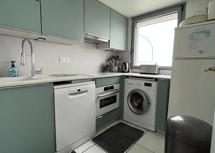 Grand Duplex A Pour 8 Personnes Avec Terrasse Et Parking - Fr-1-494-97 Royan